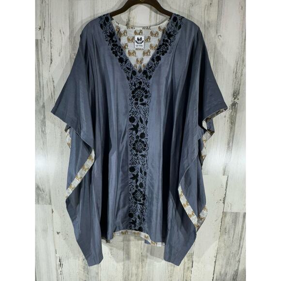 Sue Anu Poncho Measures Size Large Gray Black Embroidery Gold Elephant 100% Silk - Picture 2 of 9